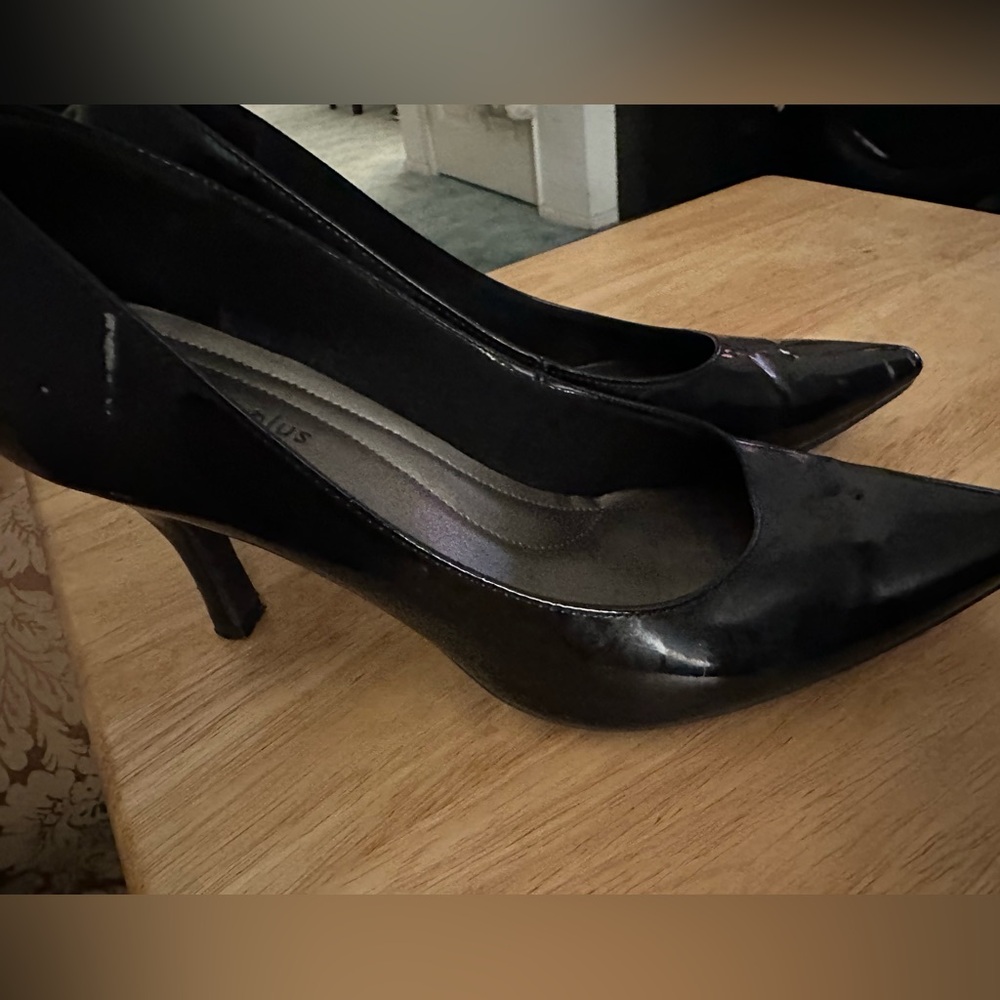 Black patent leather Heels